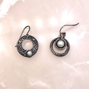 2 mismatching Shablool Sterling Silver Earring with pearls.